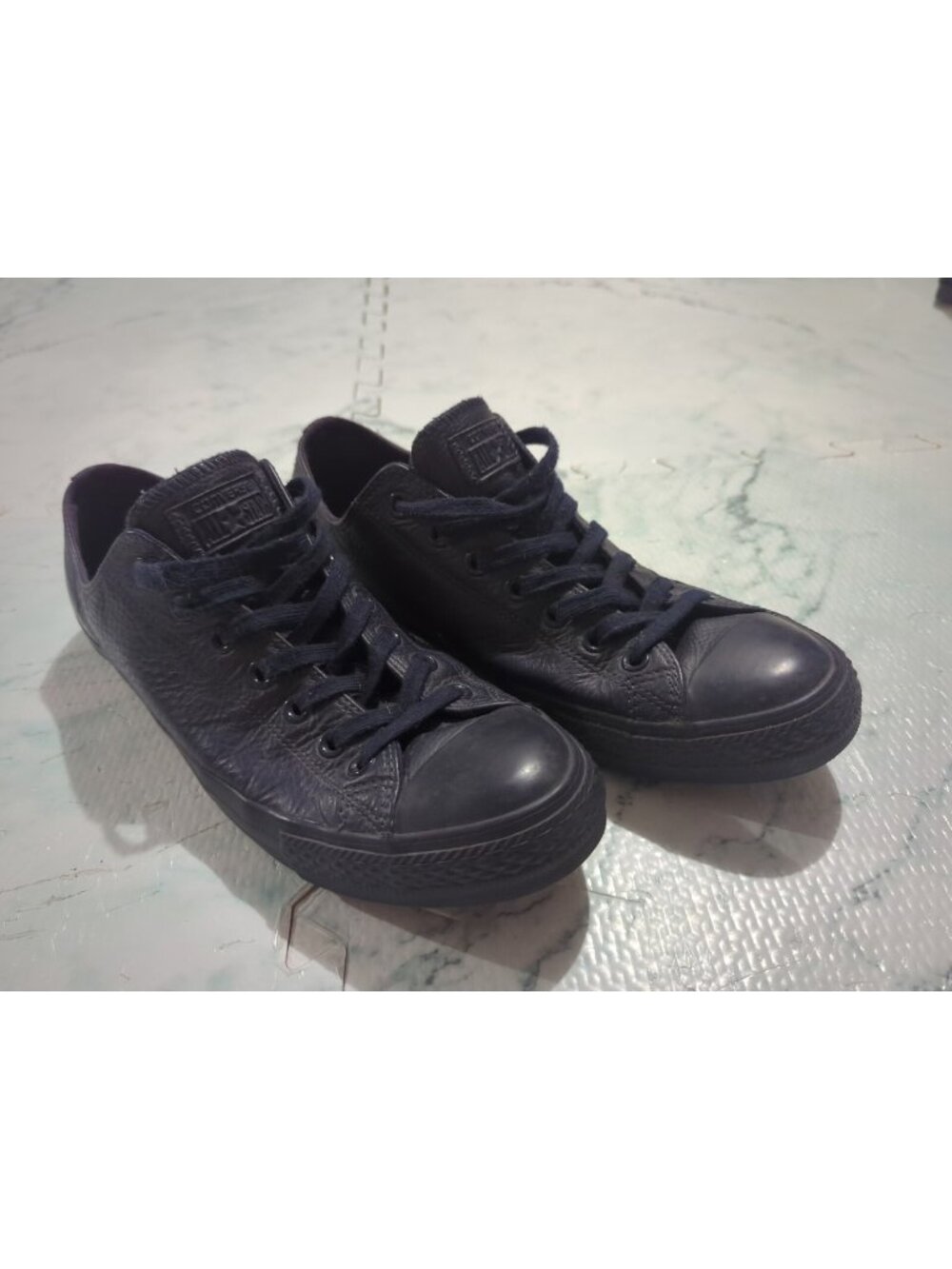 Converse Chuck Taylor All Star Low Top Men’s 10.5 Women’s 12.5 #151101C Leather